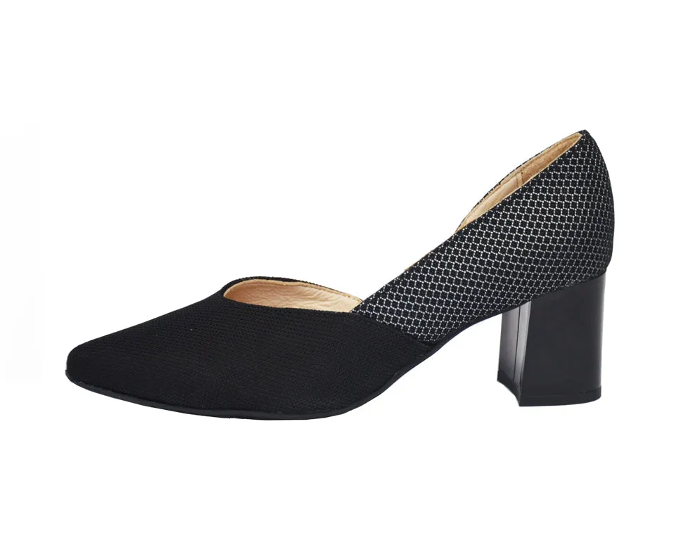 #9 BLACK & BLACK BLOCK HEELS