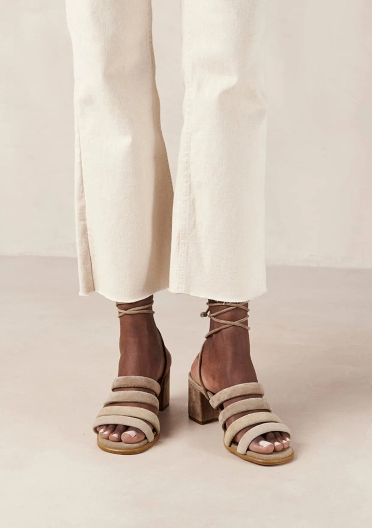 ALOHAS Letizia Suede Heel Sandals