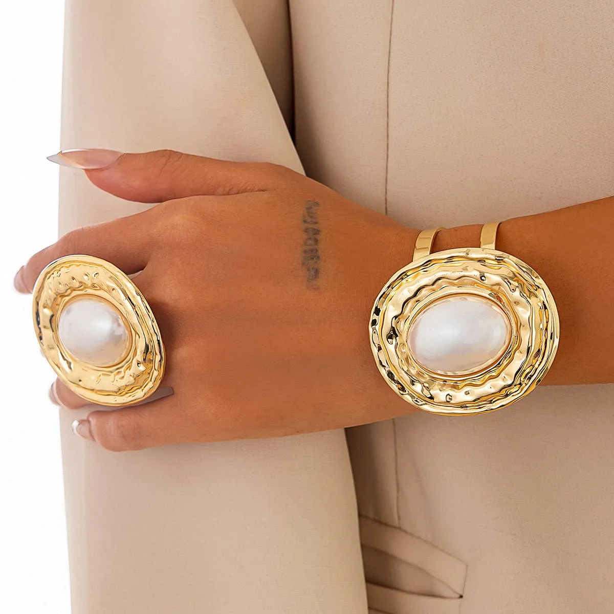 Baroque Chunky Pearl Inlaid Textured Oval Open Ring Bangle Bracelet Set