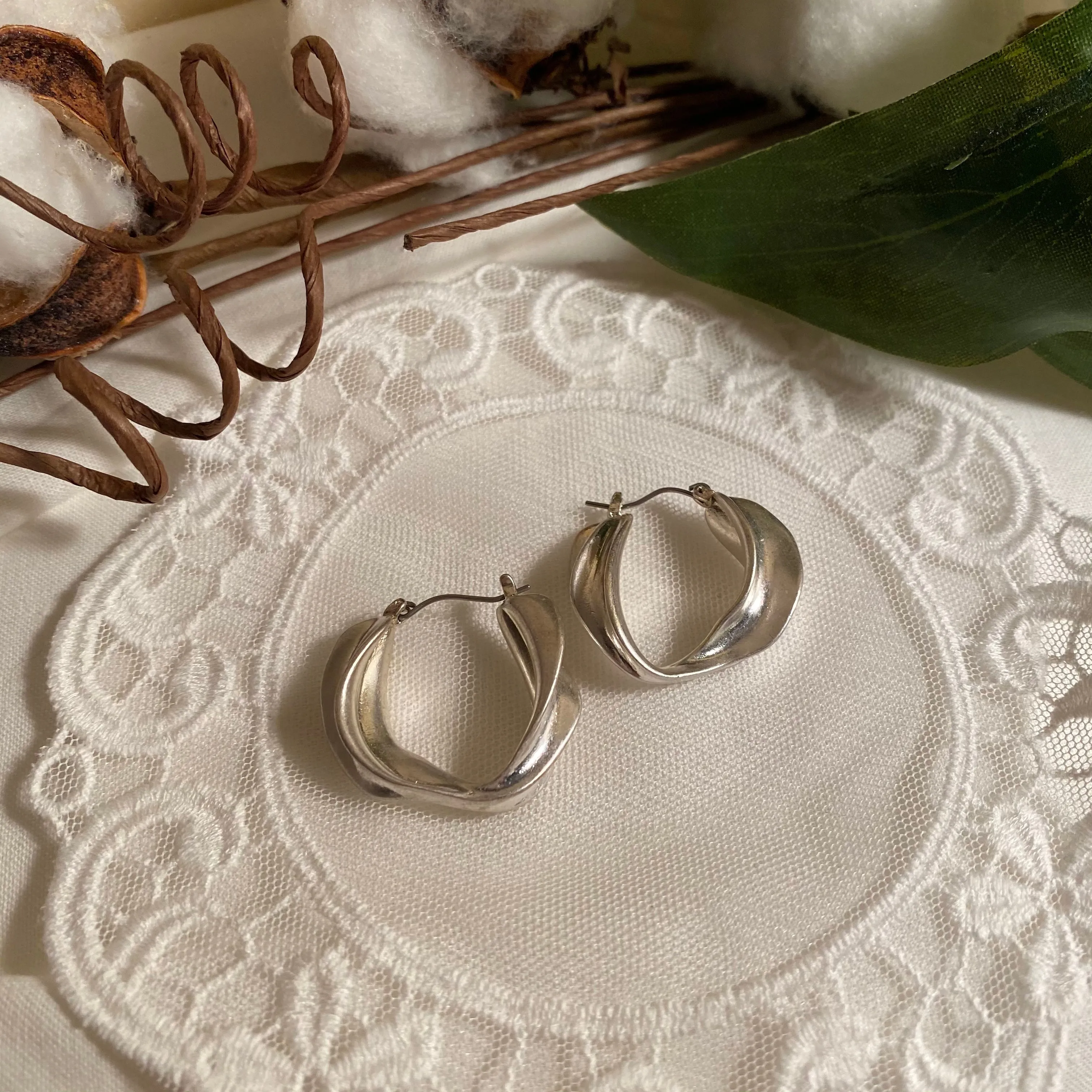 Big Twisted Hoop earrings
