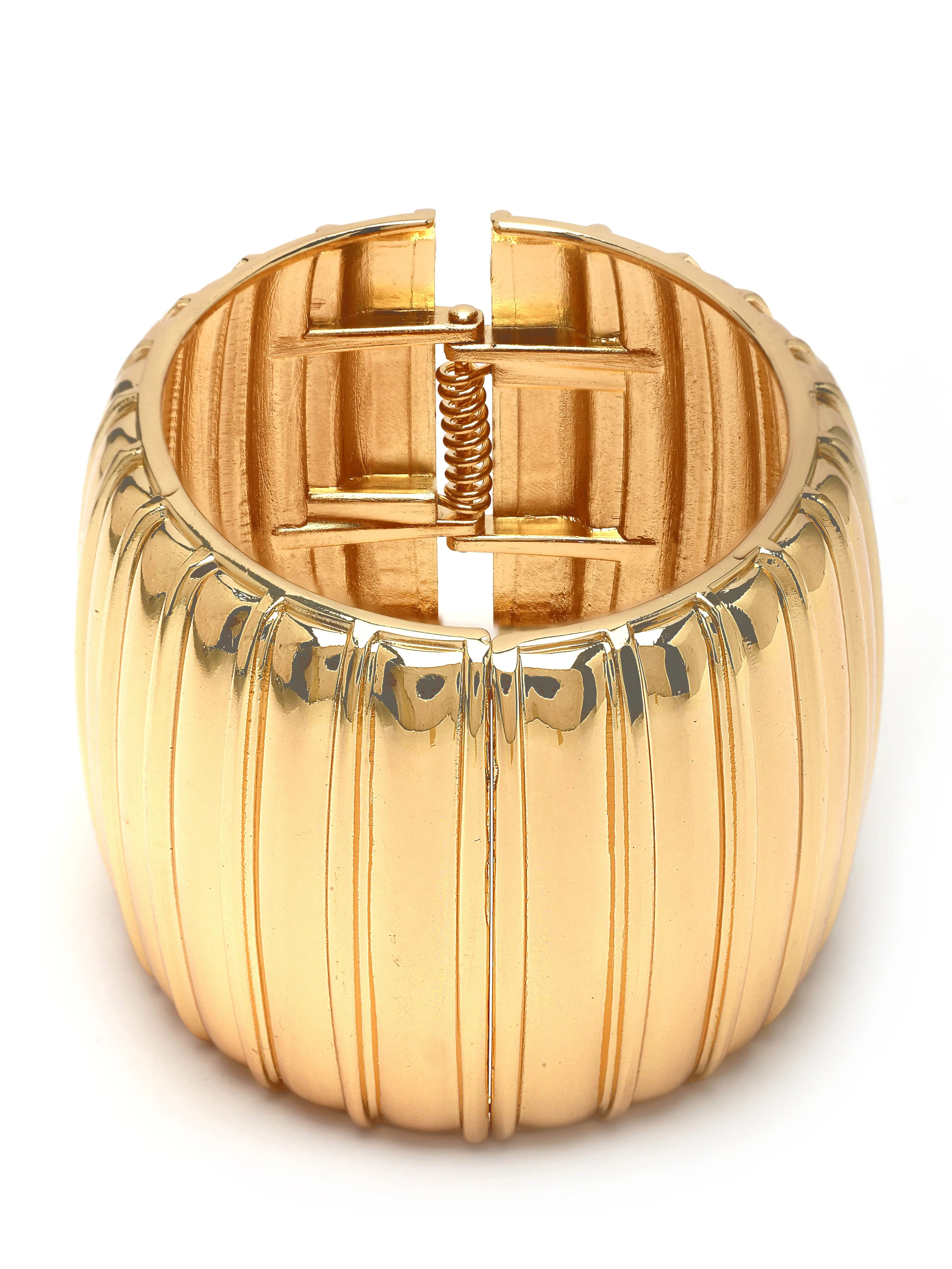 Bohey by KARATCART Gold Plated Designer Kada Bracelet for Women