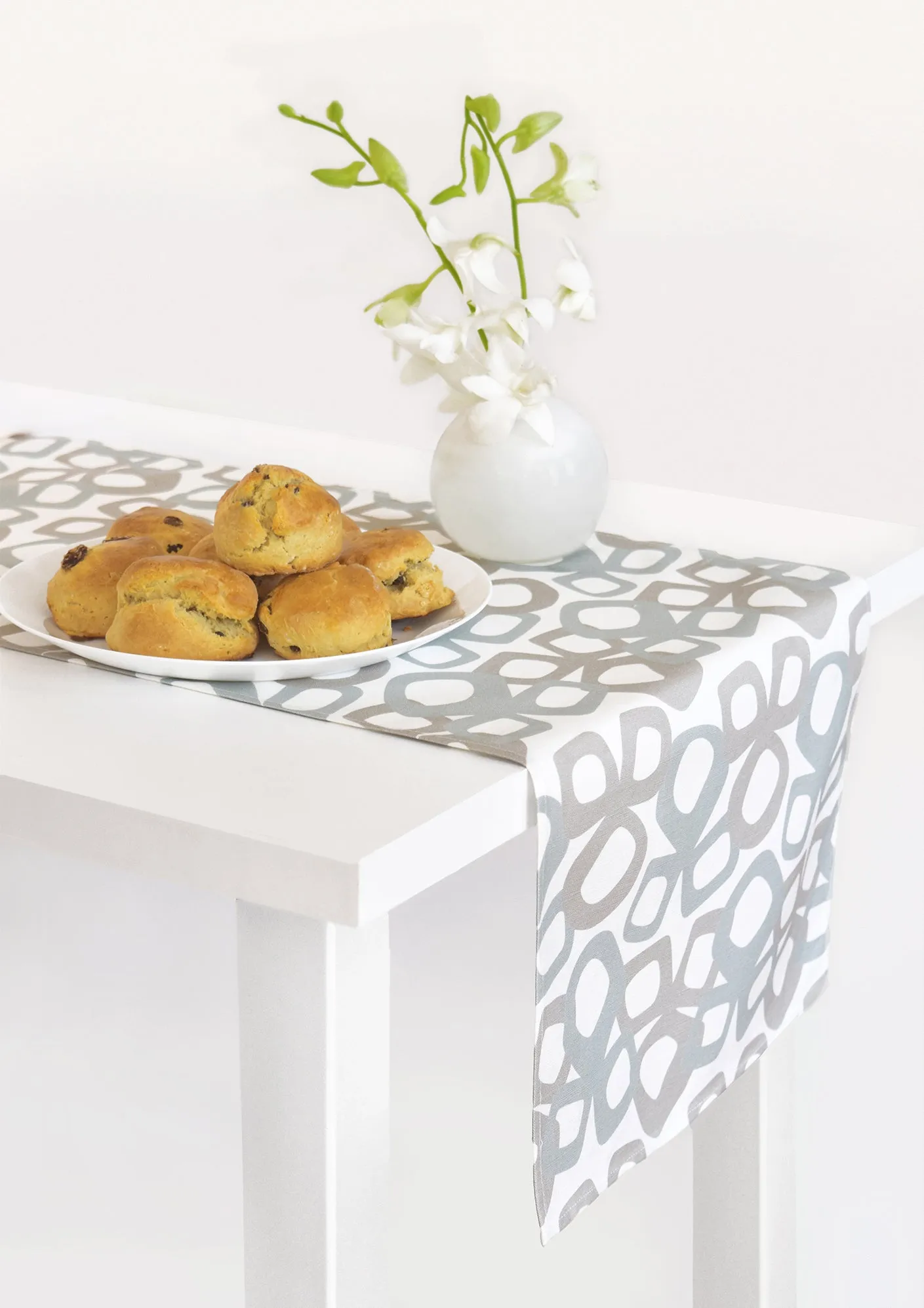 Bow Linen Cotton Table Runner (14x90) – Stone