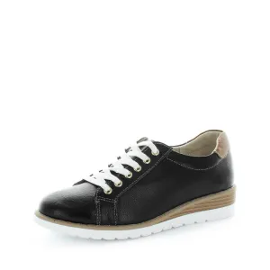 Casita Sneakers