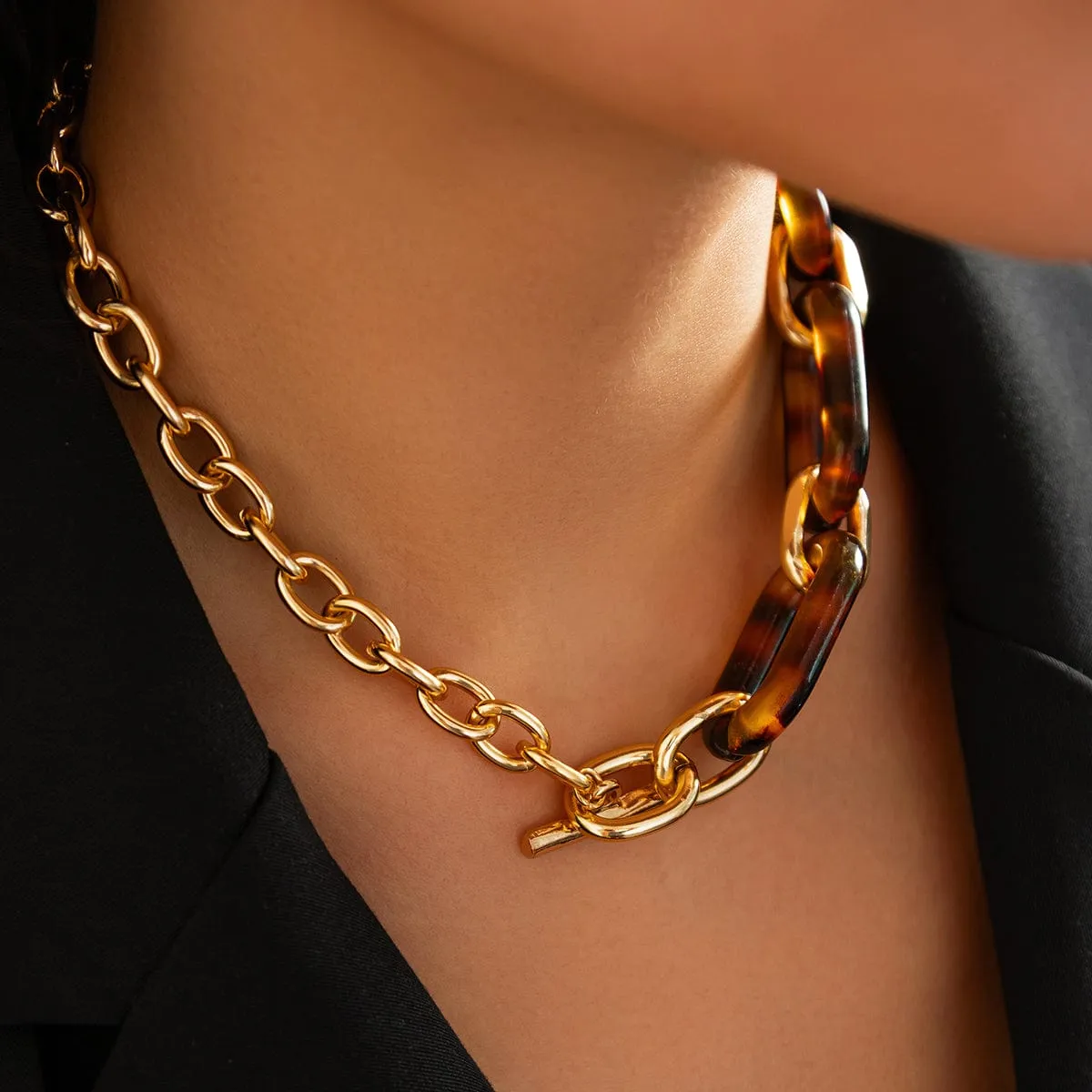 Chic Toggle Clasp Chunky Leopard Acrylic Necklace