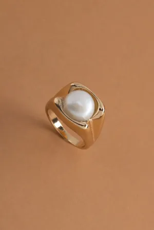 Chunky Pearl Gold Ring