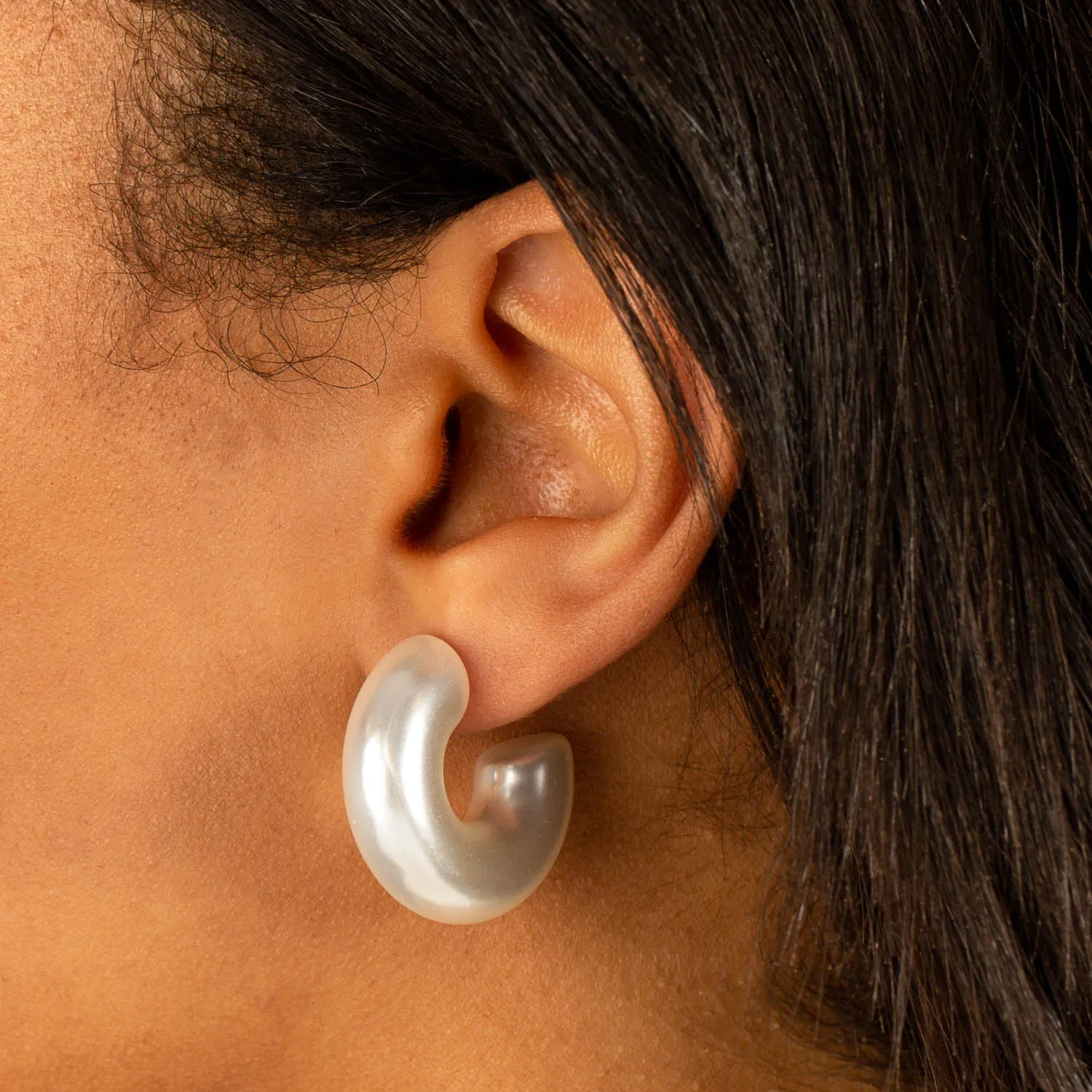 Chunky Pearl Hoop Earring