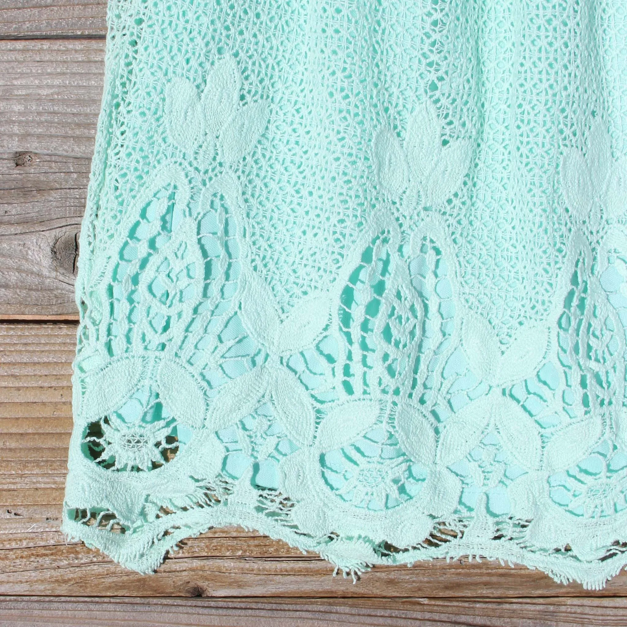 Coyote Lace Dress in Mint