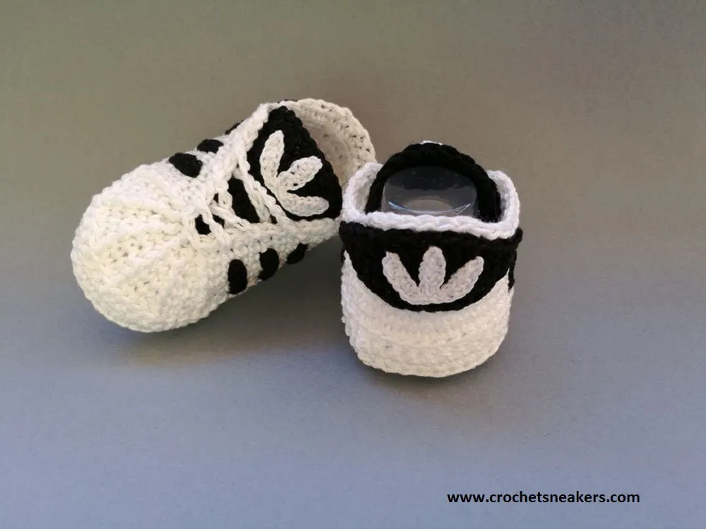 Crochet Pattern baby booties, Zaraza sneakers