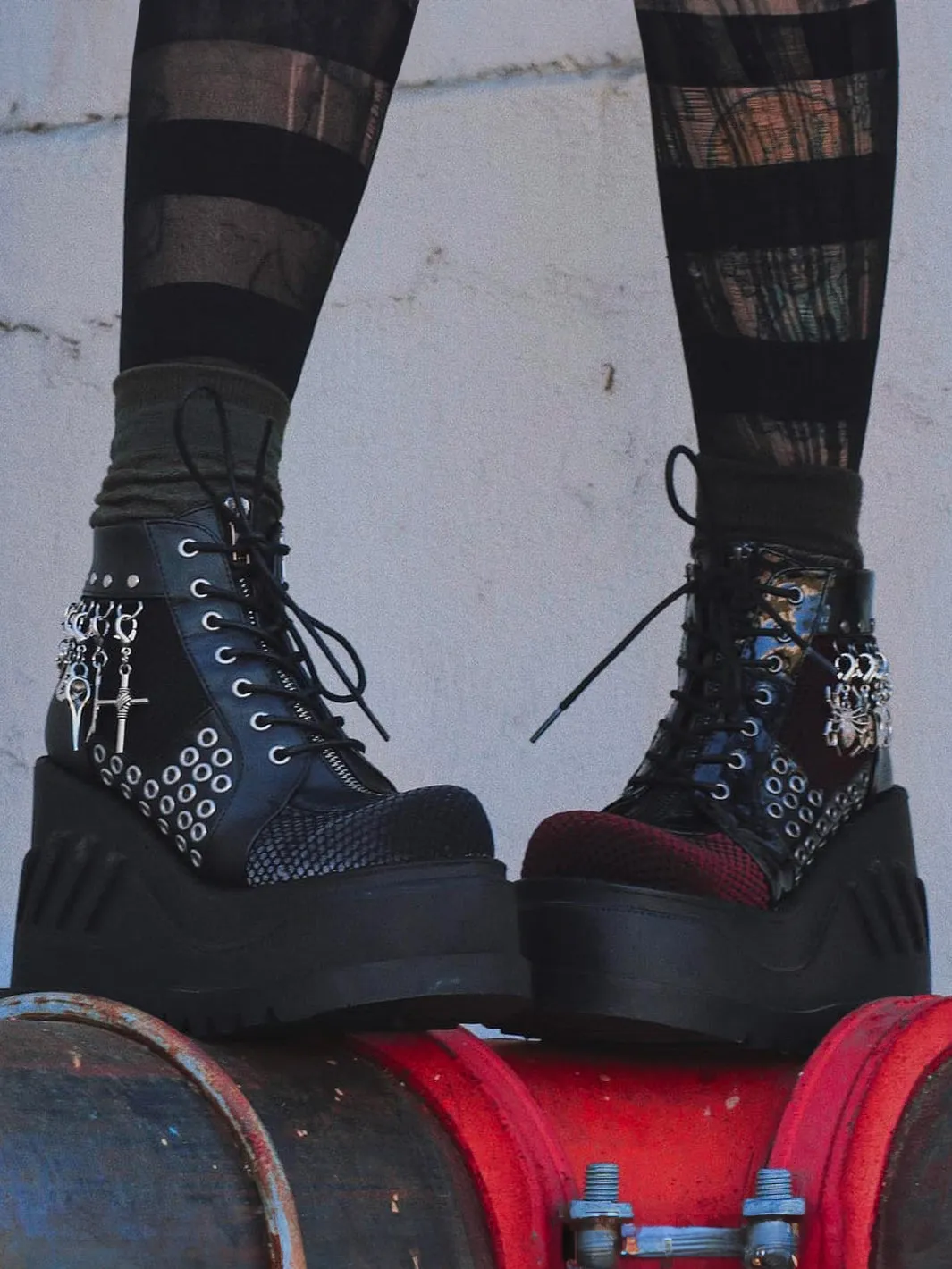 DEMONIA STOMP-18 - BLACK & GREY  ✰ PRE ORDER ✰
