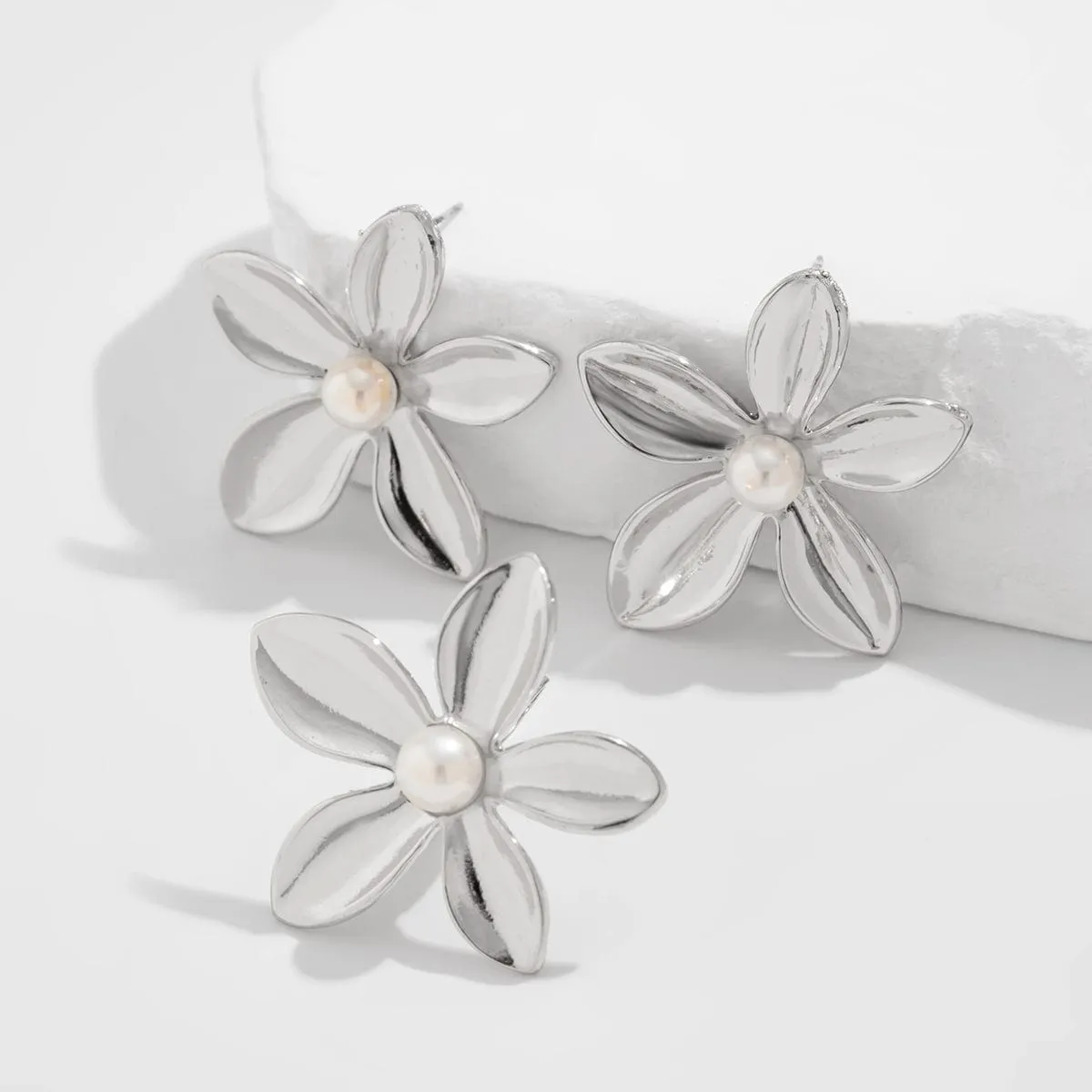 Elegant Gold Silver Tone Pearl Flower Earrings Ring Set