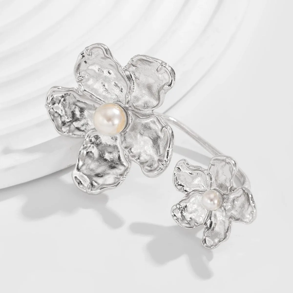 Elegant Pearl Flower Double Finger Ring