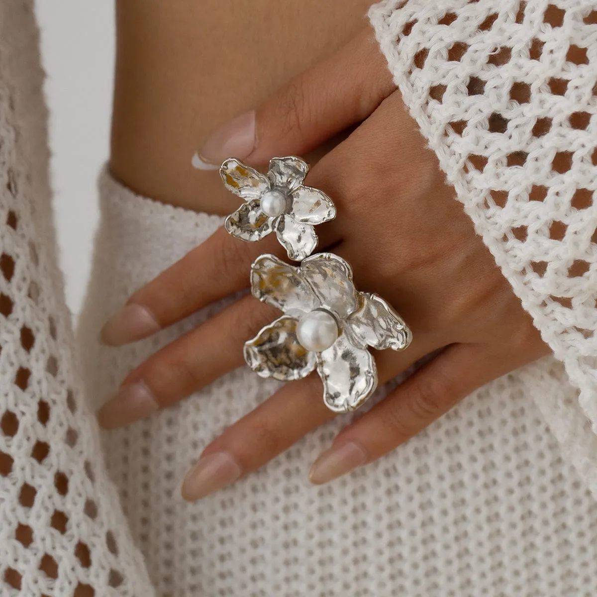 Elegant Pearl Flower Double Finger Ring