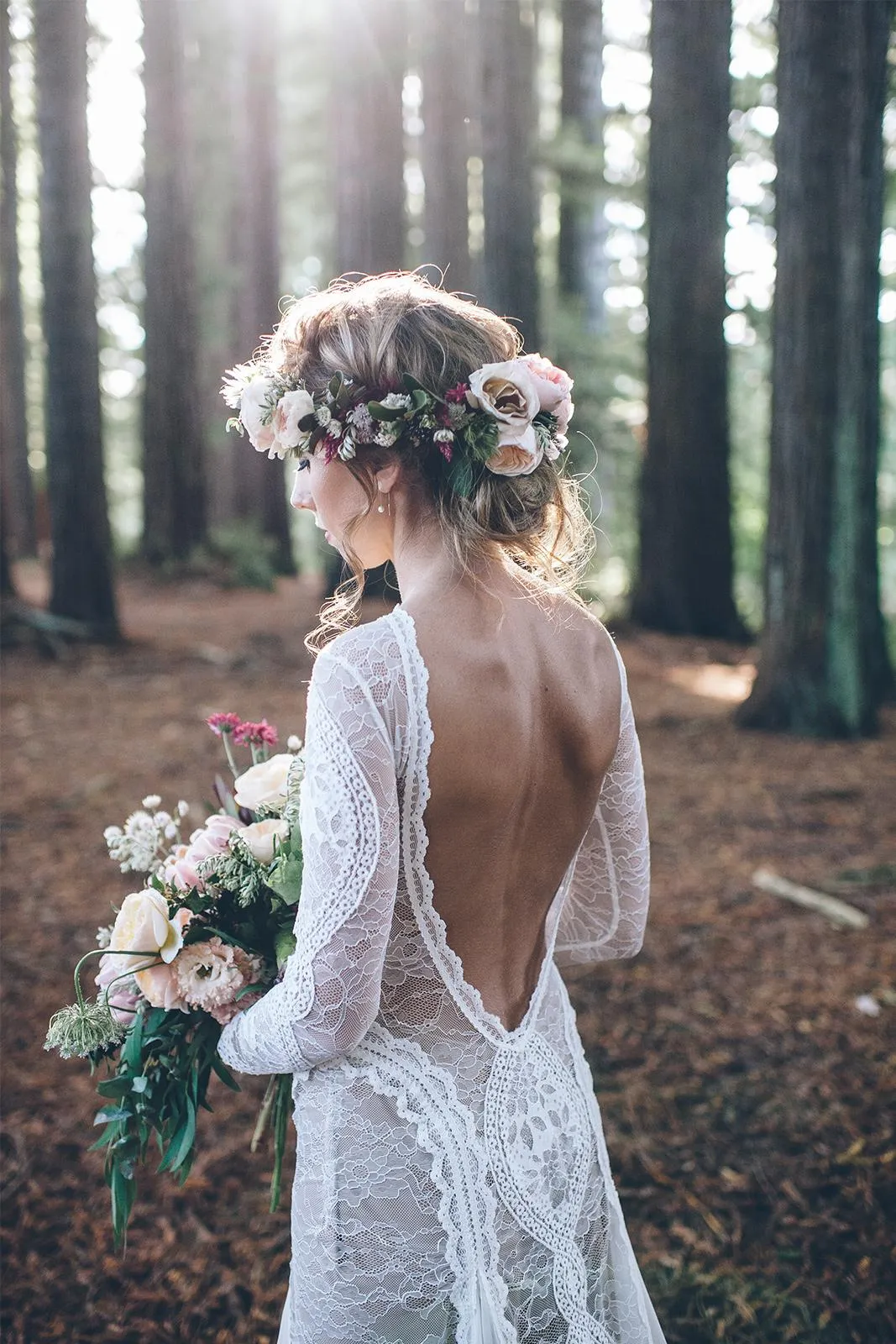 Exquisite Lace Long Sleeve Sexy Backless Rustic Wedding Dress Bridal Gown YRL115