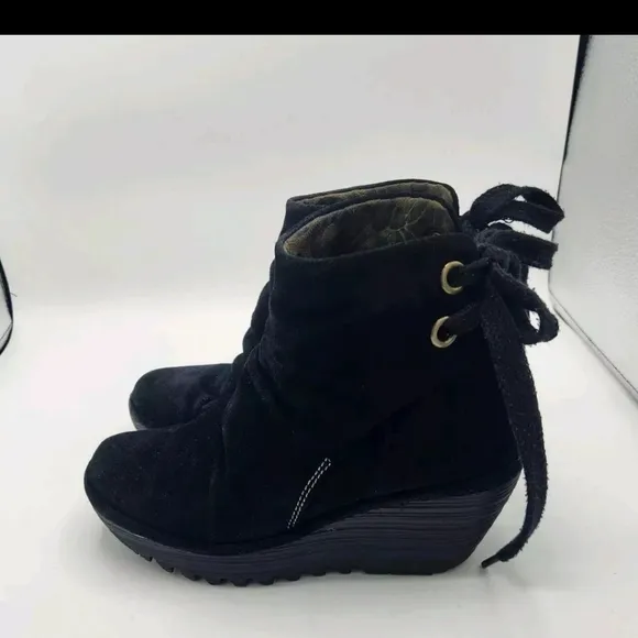 FLY LONDON Yama Black Suede Platform Wedge Ankle Bootie Lace Size 37 US 6 6.5