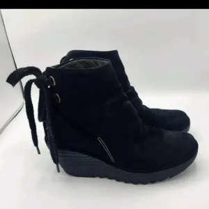 FLY LONDON Yama Black Suede Platform Wedge Ankle Bootie Lace Size 37 US 6 6.5