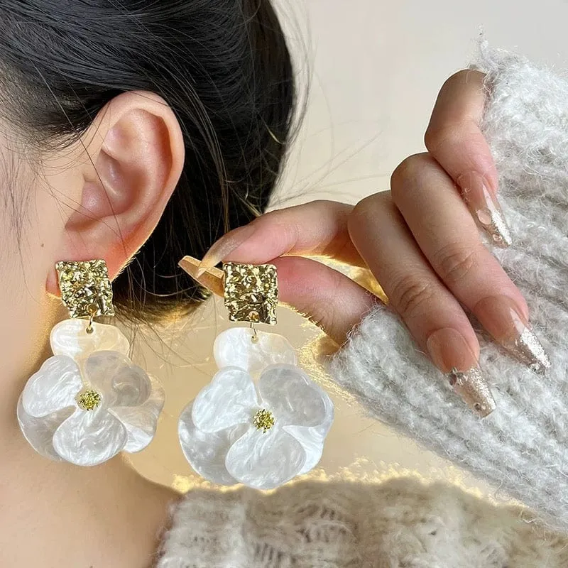 French Style Chunky Flower Dangle Textured Square Earrings