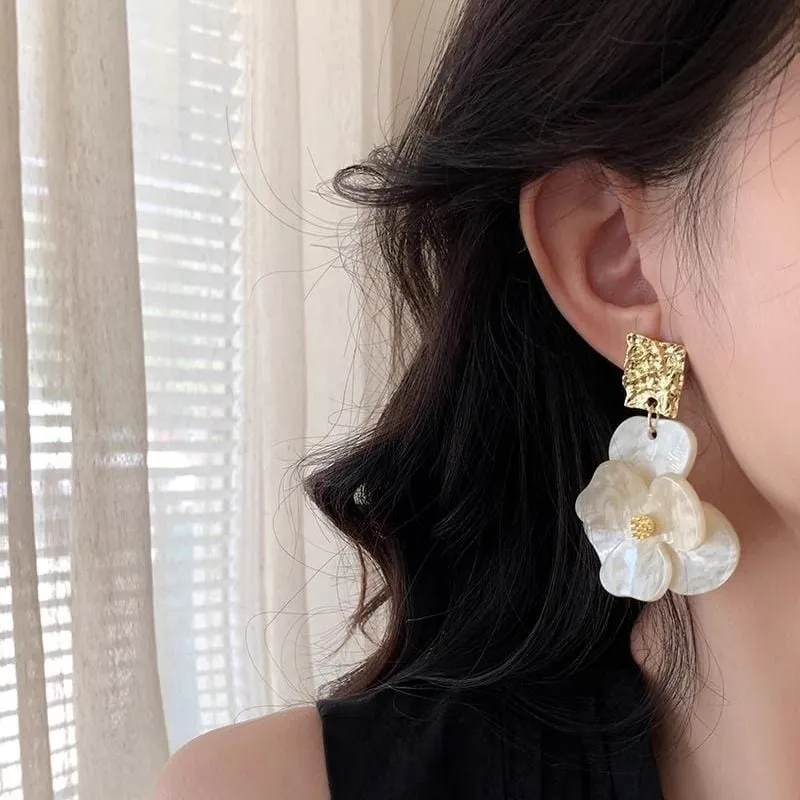 French Style Chunky Flower Dangle Textured Square Earrings