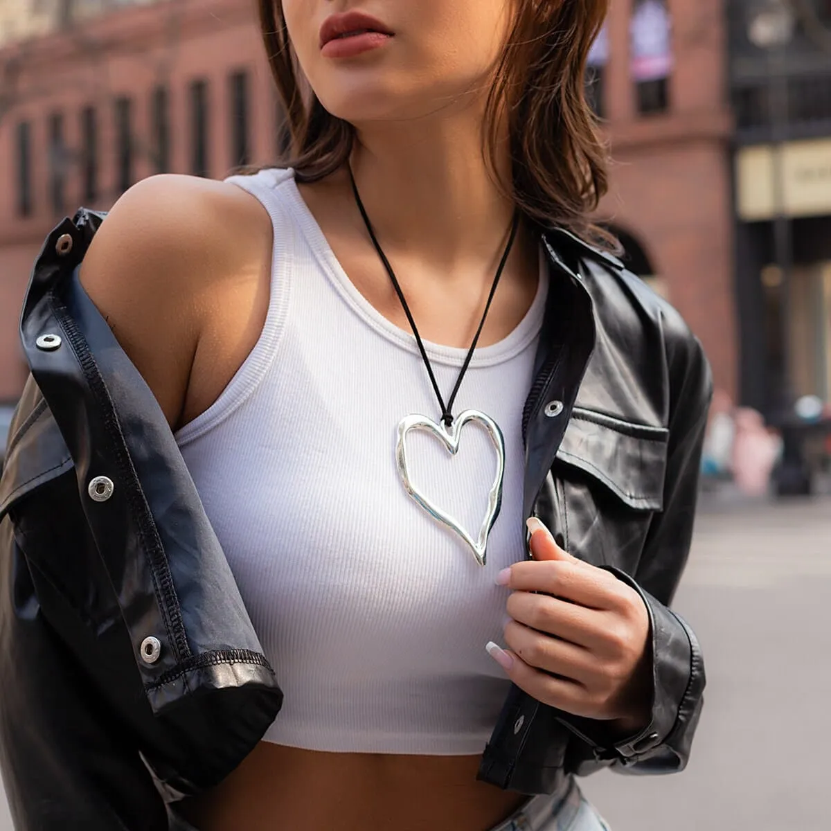 Geometric Chunky Hollow Heart Pendant Velvet Necklace