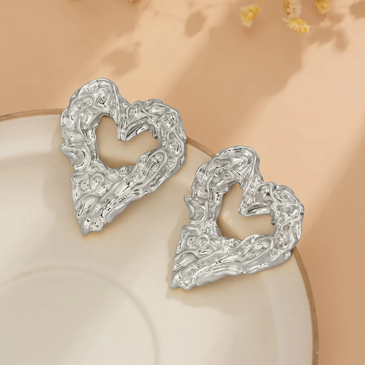 Geometric Chunky Textured Hollow Heart Earrings