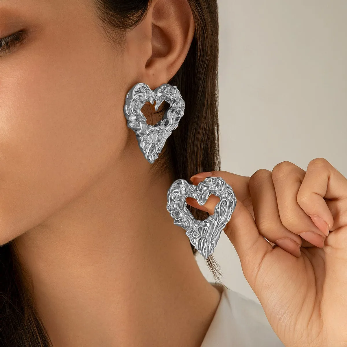 Geometric Chunky Textured Hollow Heart Earrings