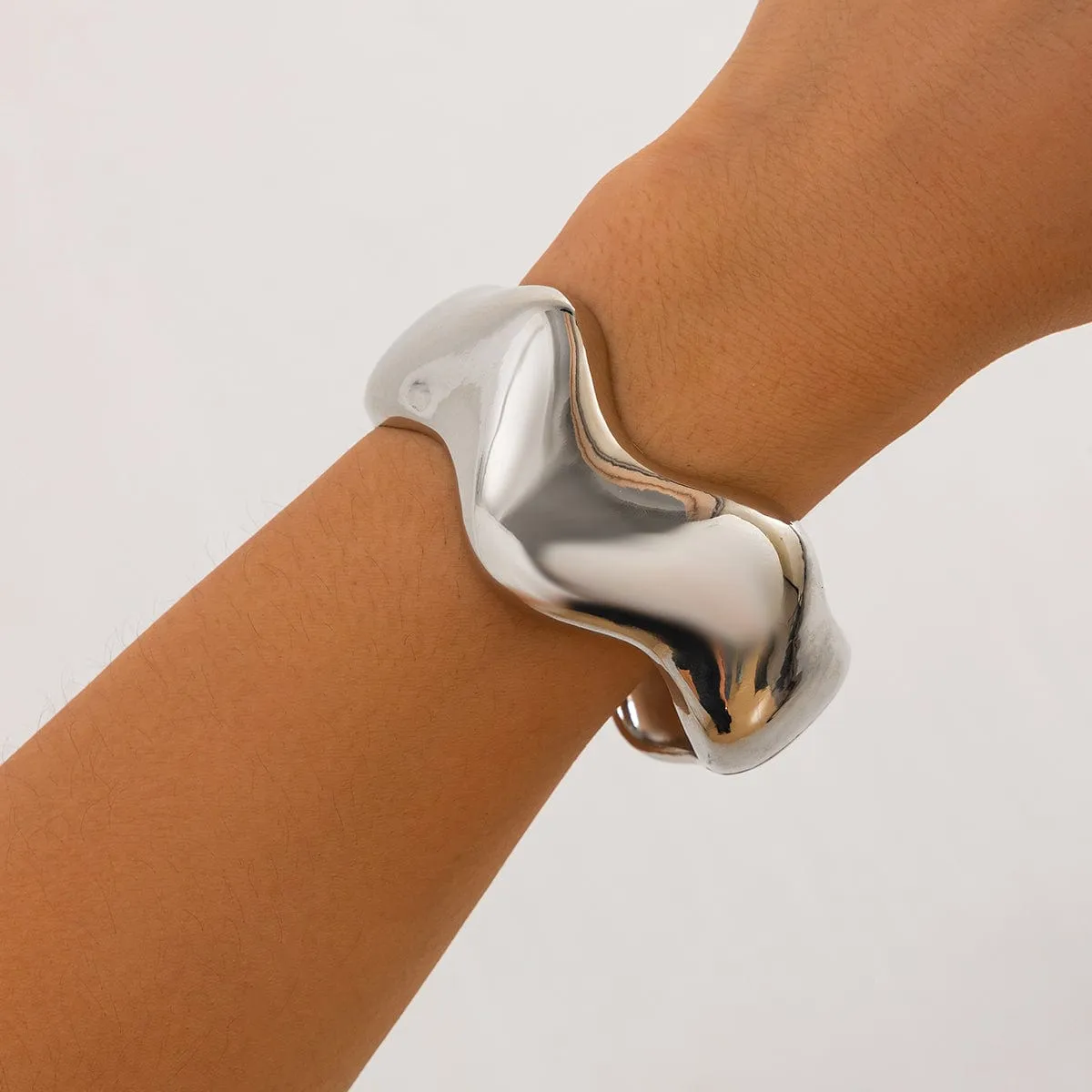 Geometric Gold Silver Tone Glossy Wave Bangle Bracelet