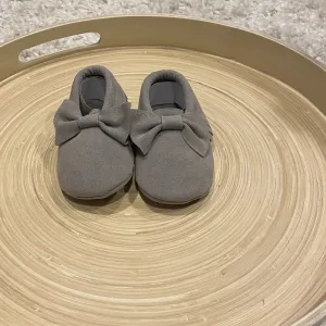 Grey Bow Shoe