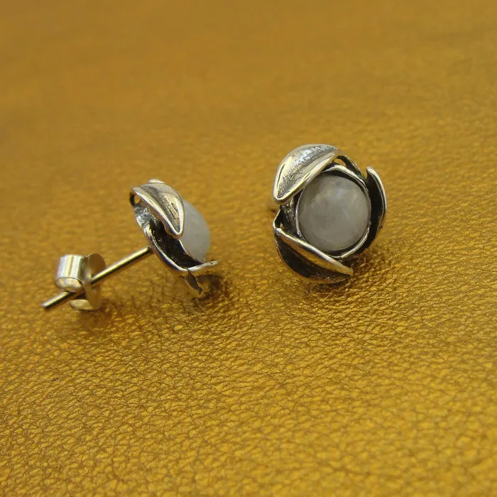 Hadar Designers Floral Handmade Sterling Silver Gray Agate Stud Earrings (gr)