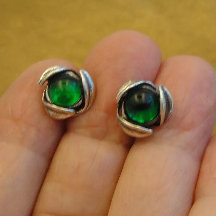 Hadar Designers Stud Earrings Floral Handmade Sterling Silver Green cz Stone (gr