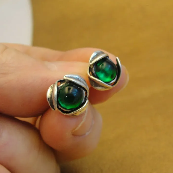 Hadar Designers Stud Earrings Floral Handmade Sterling Silver Green cz Stone (gr