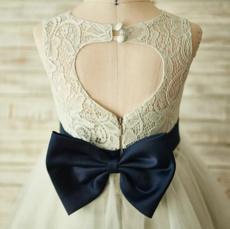 Ivory Beautiful Lace and Tulle Sleeveless Scoop Cheap Flower Girl Dresses with Bow, FGY0131