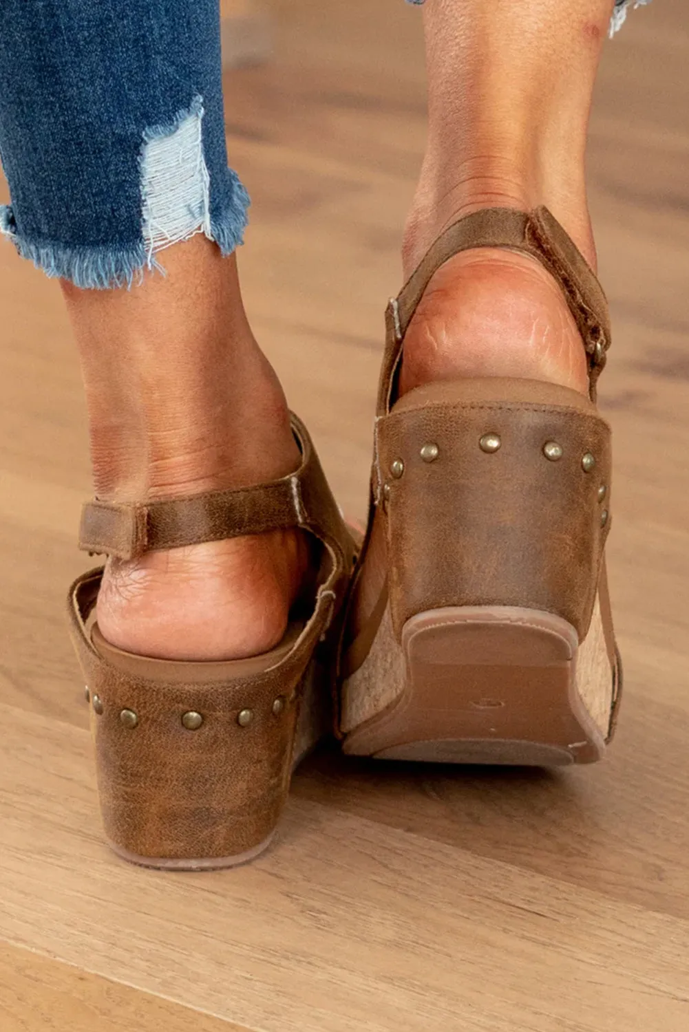 Leather Stitching Studded Wedge Sandals