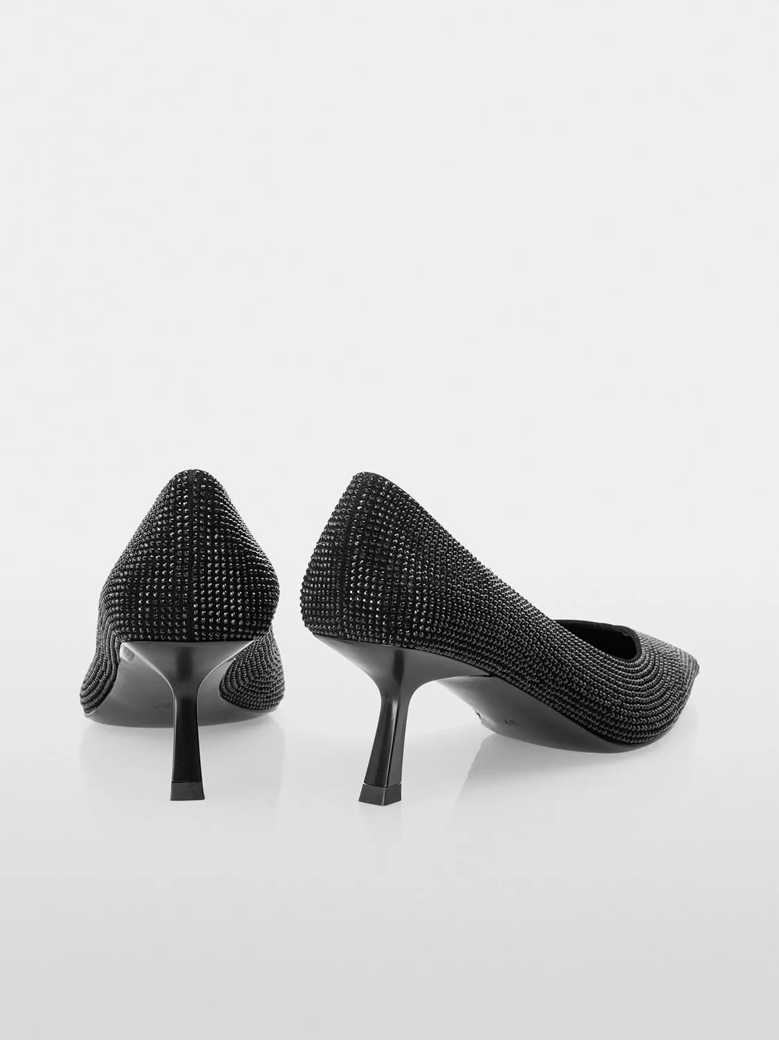 Marc Cain Pointed pumps in V-shape YG SD.01 L02 - Pre-Order May Delivery