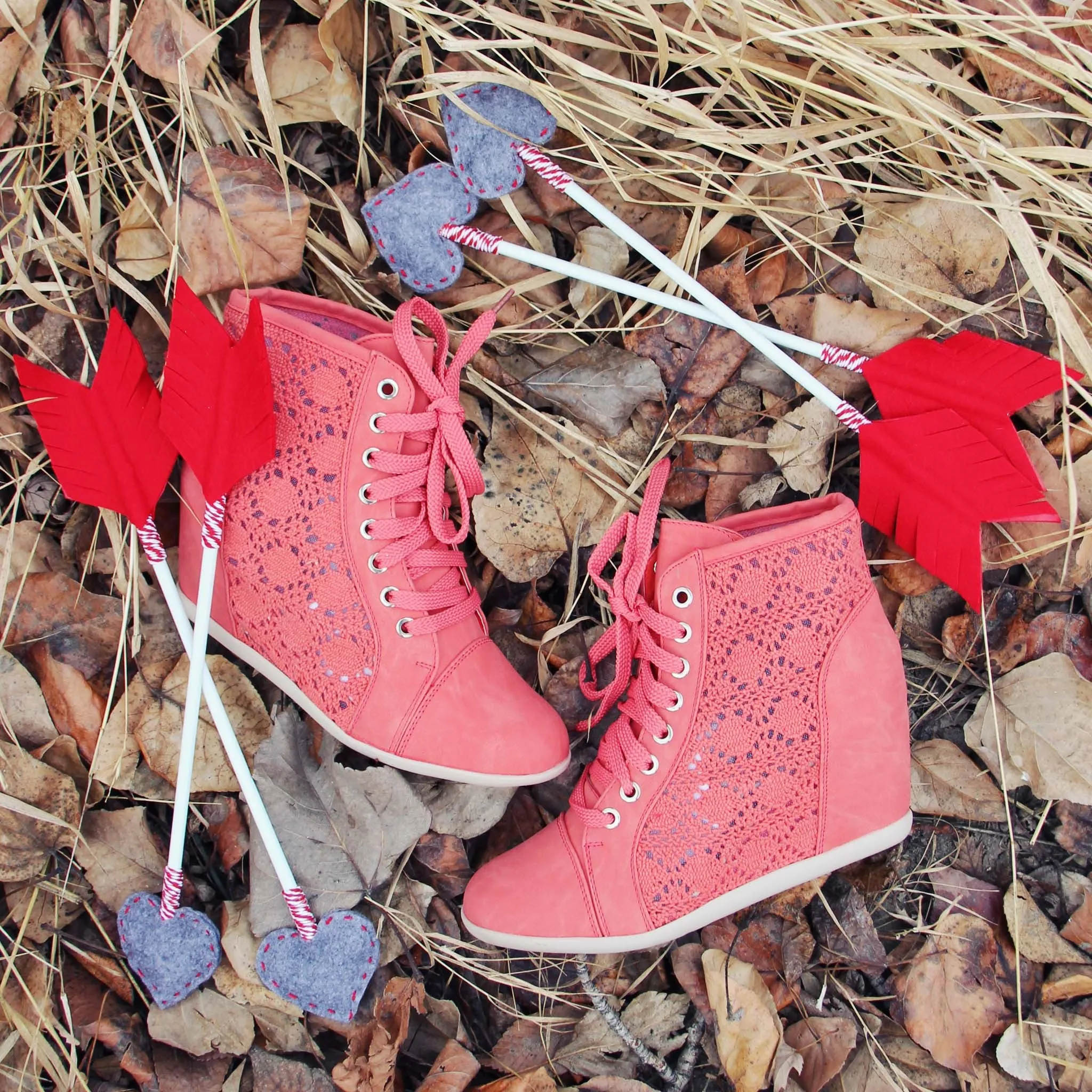 Meadow Lace Booties in Rose