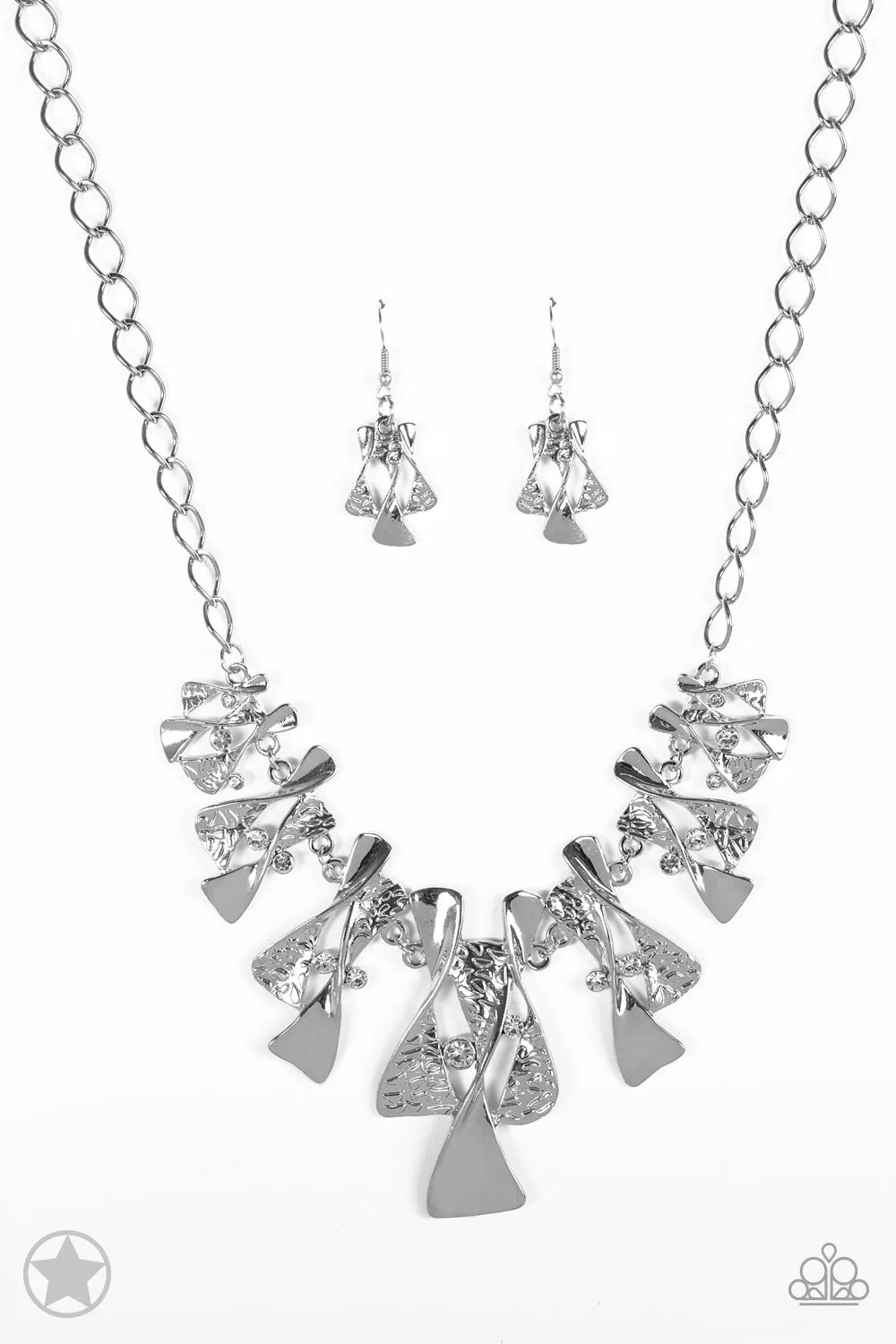 Paparazzi The Sands of Time Necklace Silver