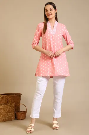 Pink Thread Embroidered Cotton Blend Straight Kurti