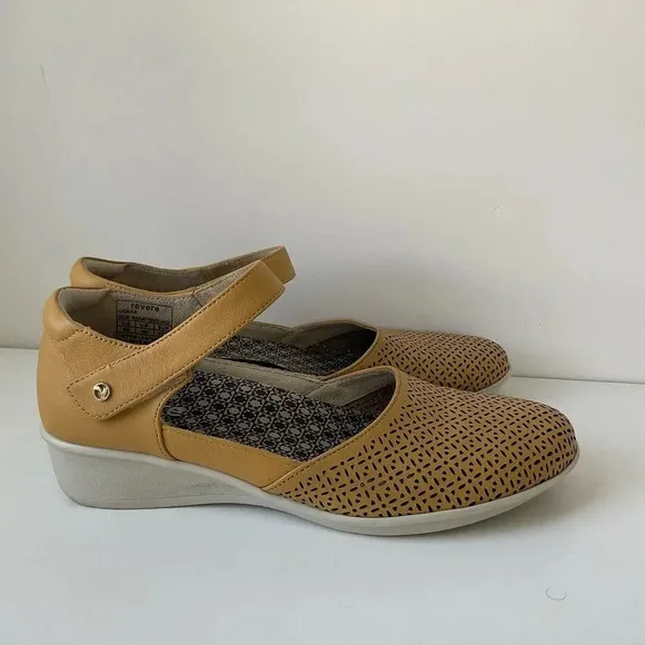 Revere Osaka Mustard French Laser Leather Mary Jane Womens Size 8