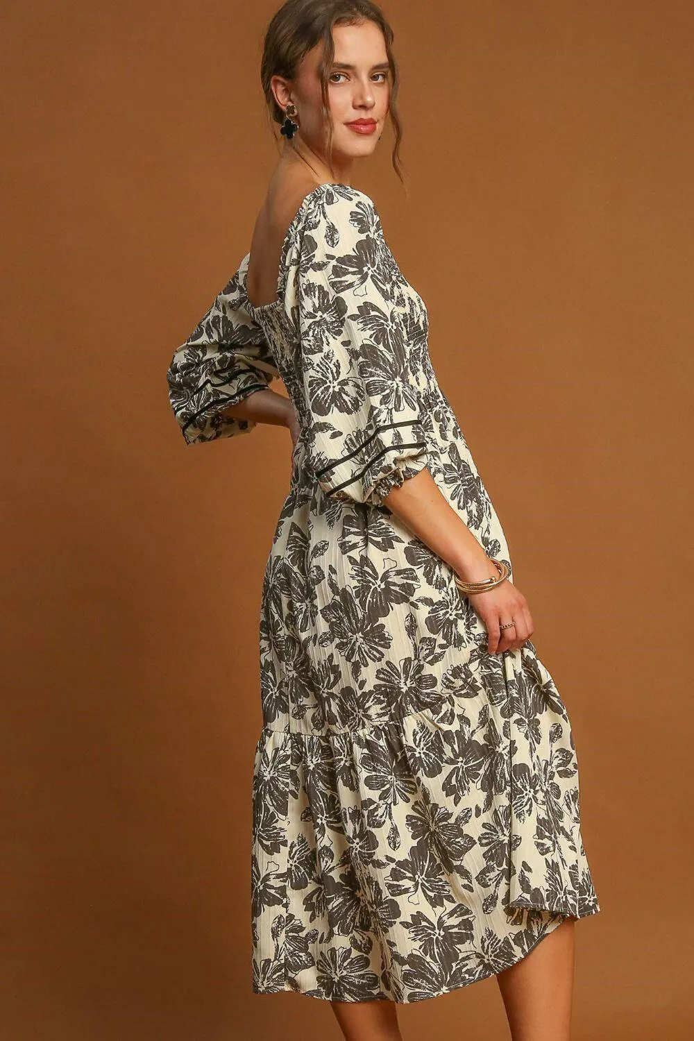 Ruffle Hem Floral V-Neck Dress – Feminine, Flowy & Flawless