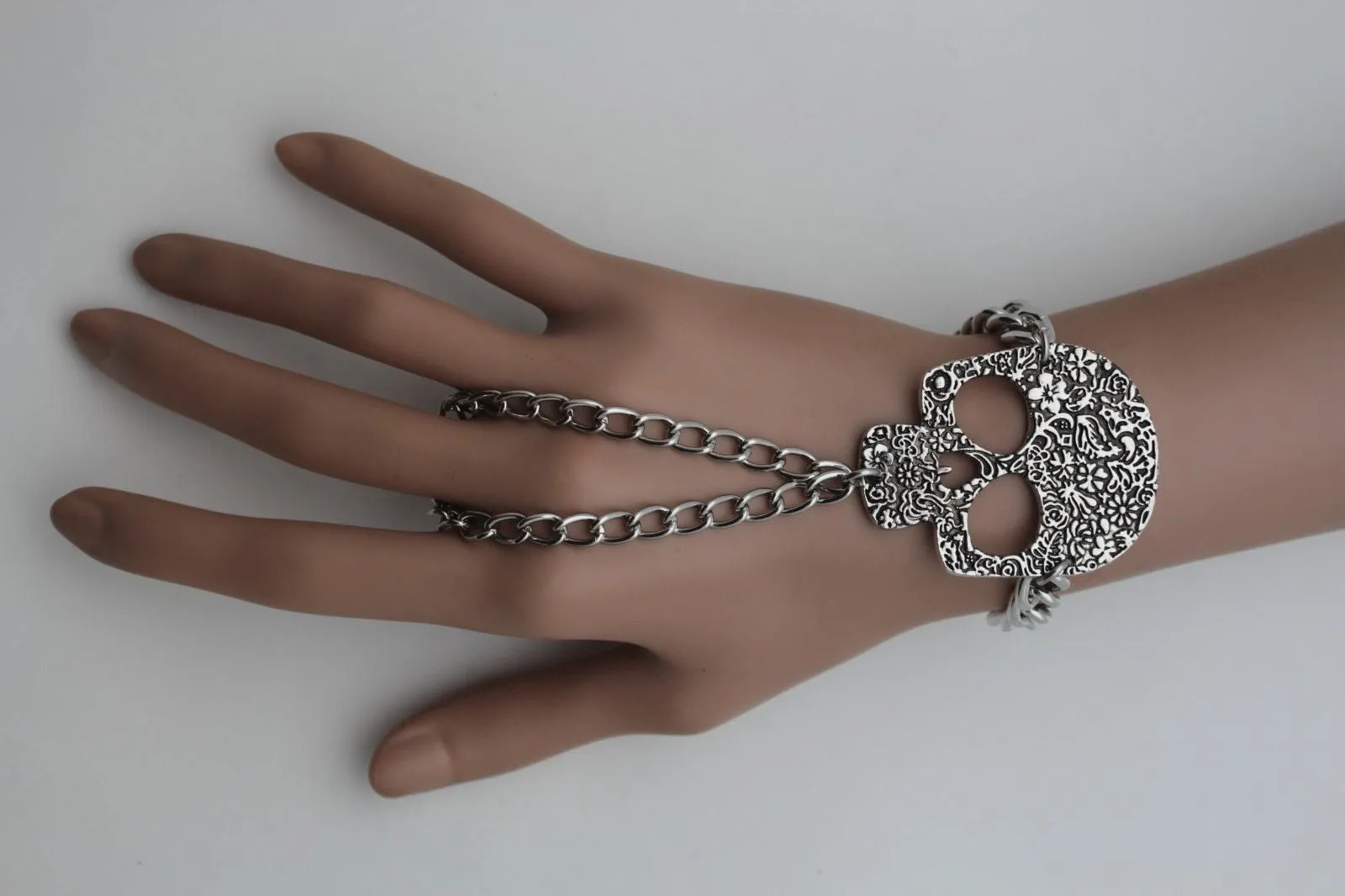 Silver Metal Hand Chain Bracelet Skeleton Skull Charm Halloween