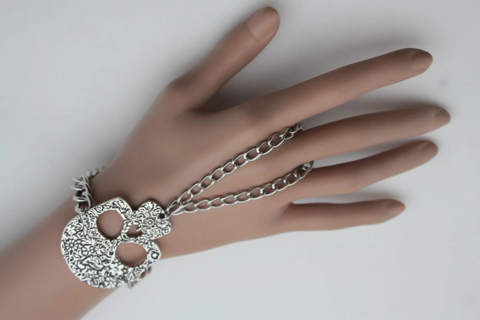 Silver Metal Hand Chain Bracelet Skeleton Skull Charm Halloween