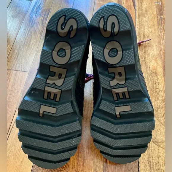 Sorel Youth Size 3 Lexie Wedge Camo Lace Up Boot