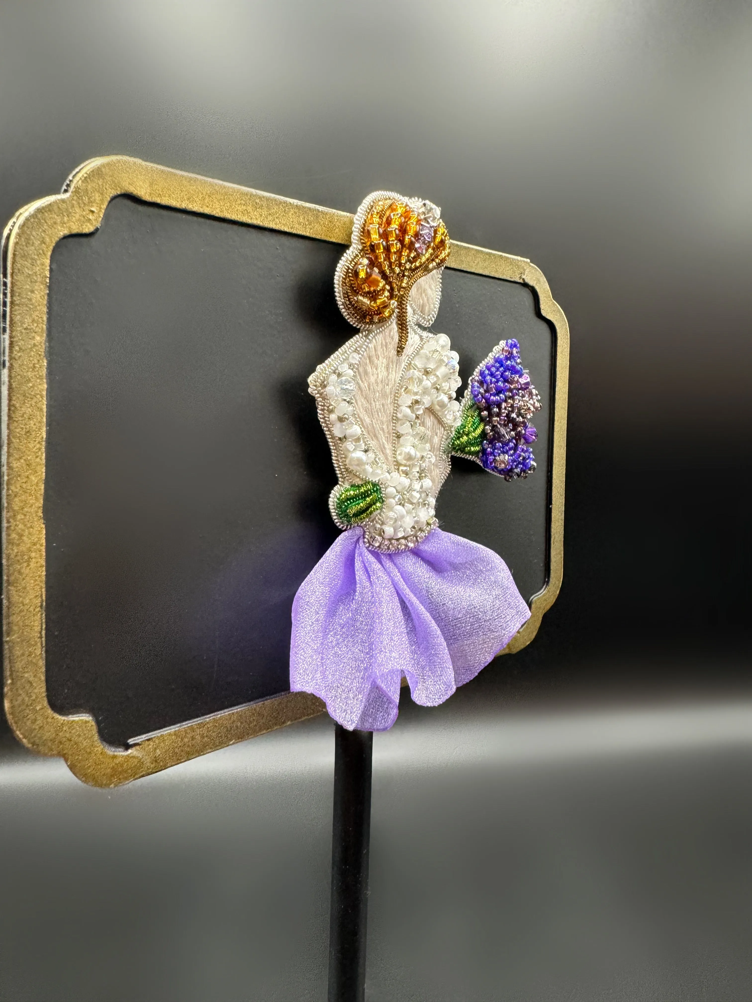 Take a Bow Brooch
