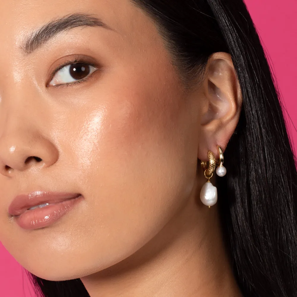 Textured Hoop X Pearl Drop Earring