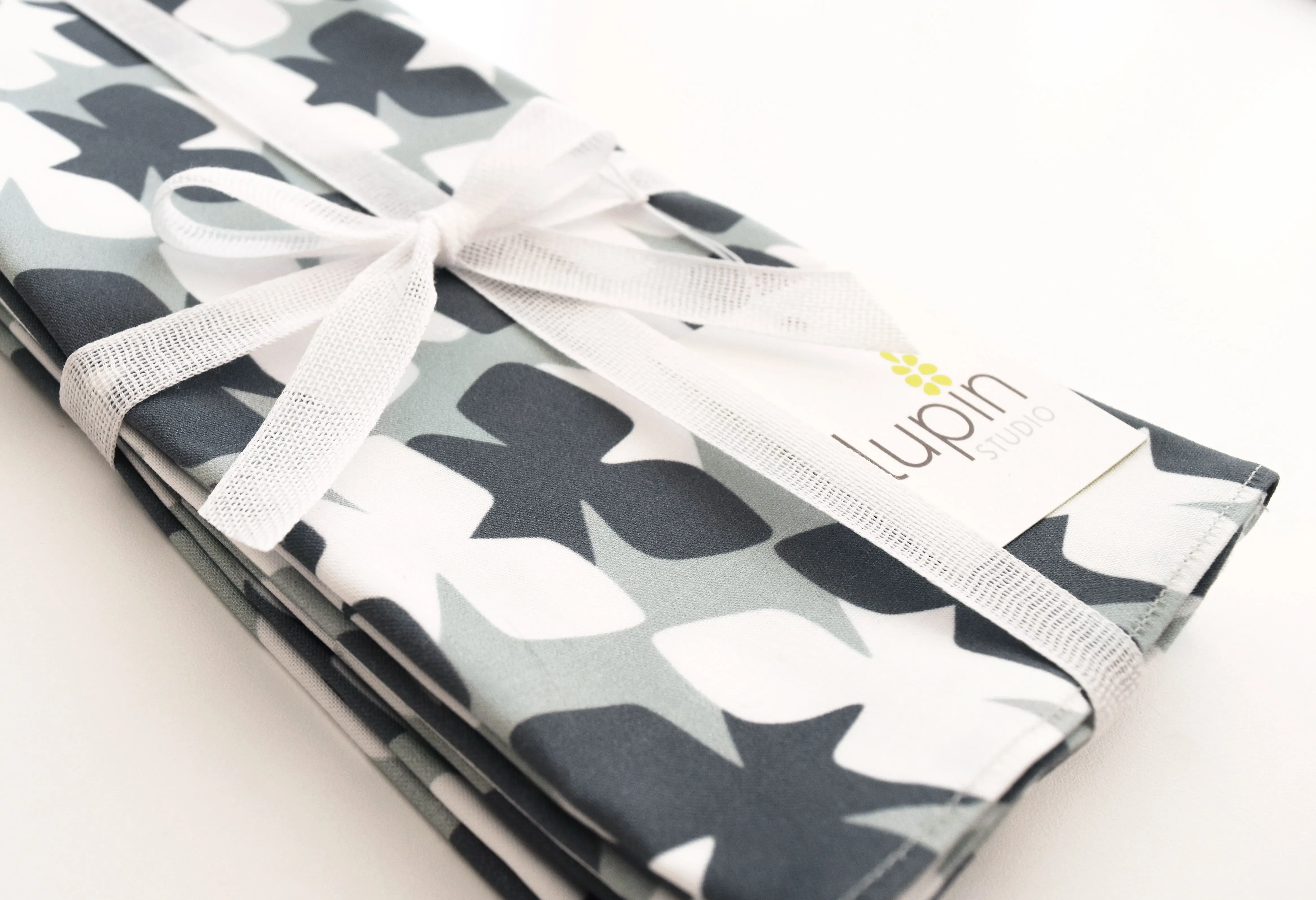 Tilt Kona Cotton Napkin (20x20) – Fog (Set of 4)