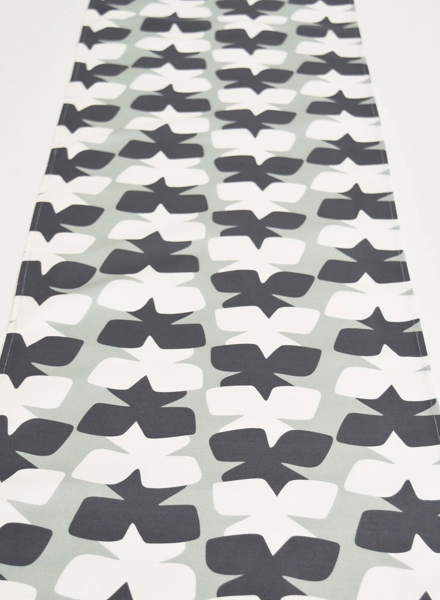 Tilt Linen Cotton Table Runner (14x90) – Fog