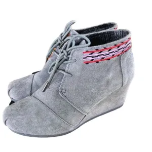 Toms | Size 7.5 Wedge Suede Embroidered Bootie Lace Up Desert Grey Southwestern