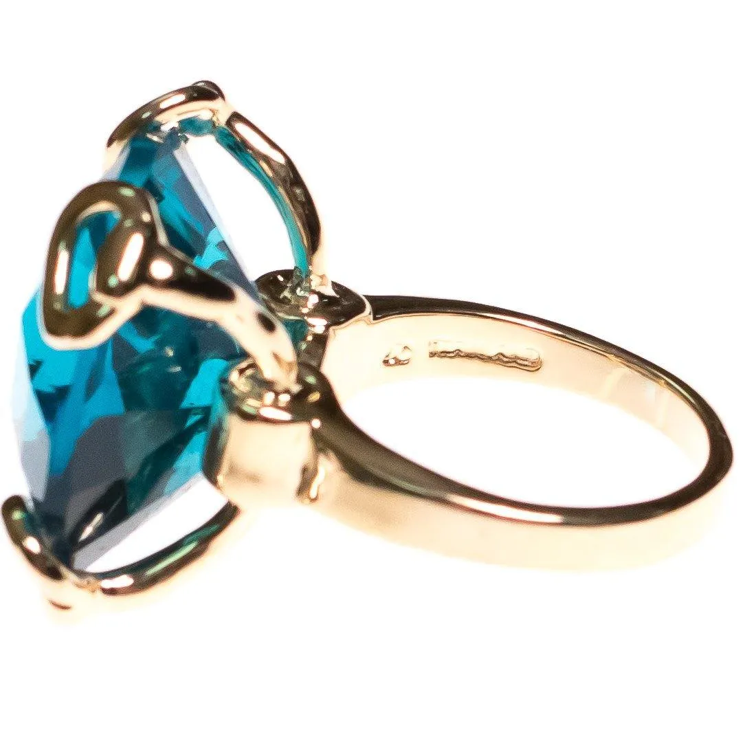 Vintage Blue Crystal Cocktail Statement Ring in Elegant Gold Tone Setting