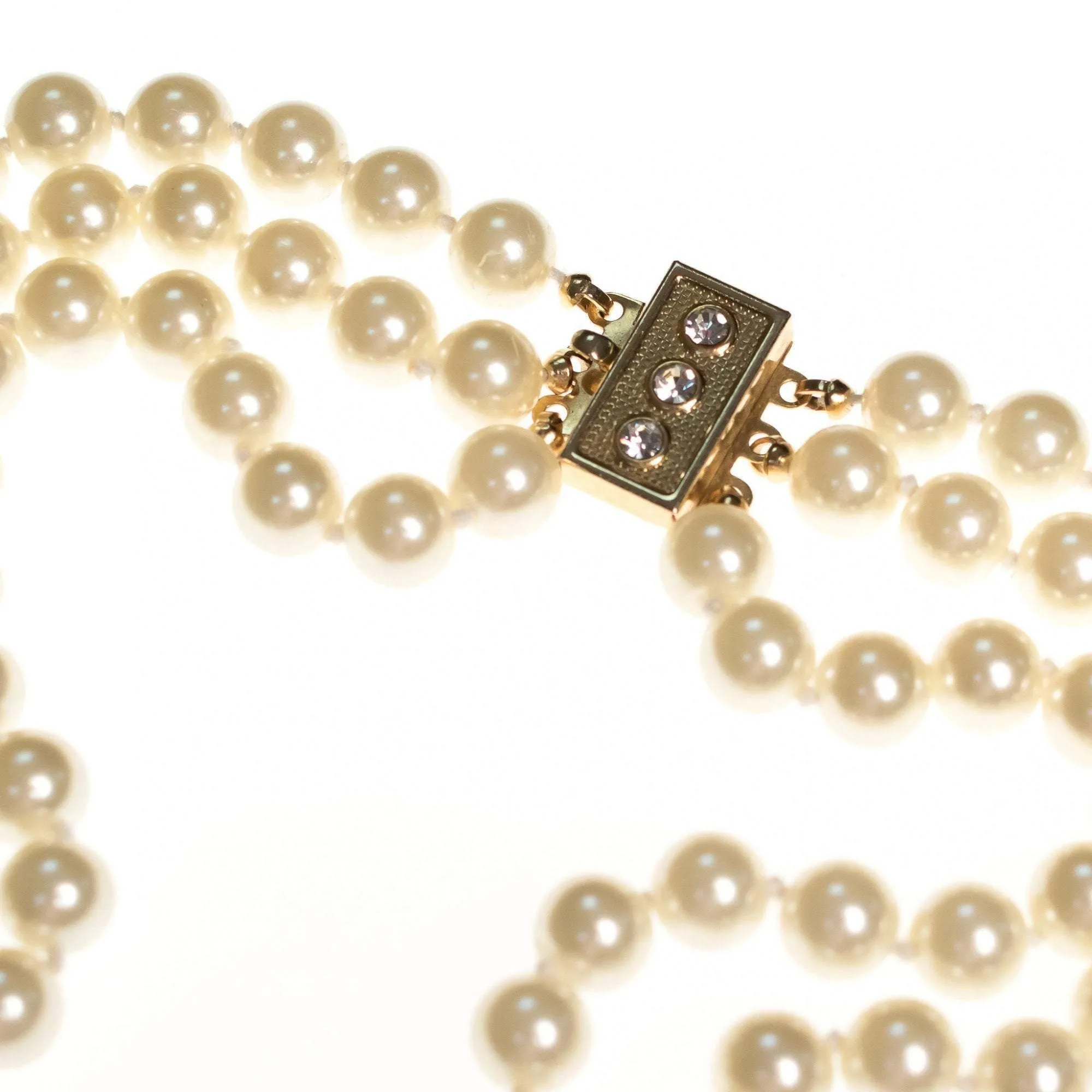 Vintage Luxurious Triple Strand Glass Pearl Necklace with Oval Pearl and Diamante Medallion