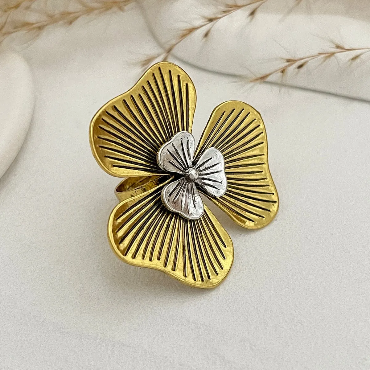 Vintage Round Compass Textured Moon Flower Ring Set