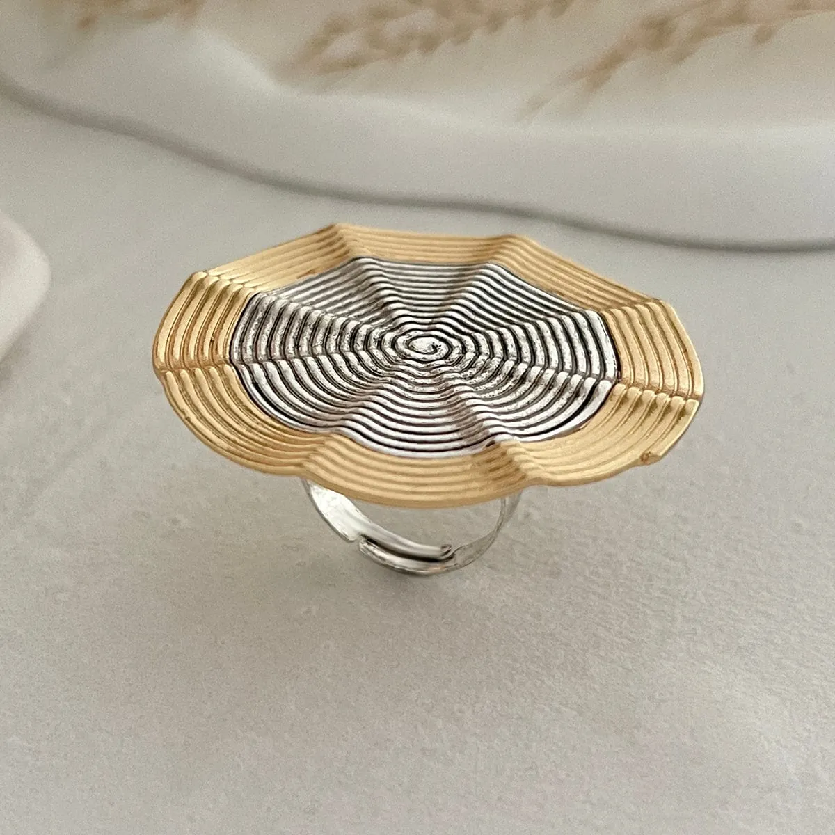 Vintage Round Compass Textured Moon Flower Ring Set