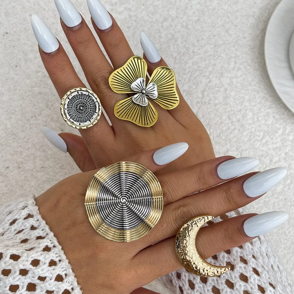 Vintage Round Compass Textured Moon Flower Ring Set